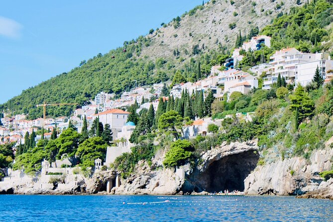 50-minute Panoramic Cruise of Dubrovnik with English Audio Guide - Landmarks you pass: Hotel Belveder, Villa Šeherezade, and Lazareti