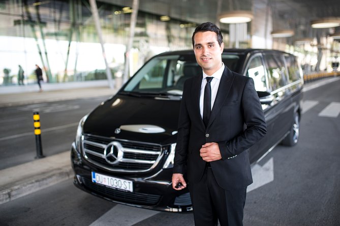 Airport Private Transfer Dubrovnik - Meeting the driver at Dubrovnik Airport without stress
