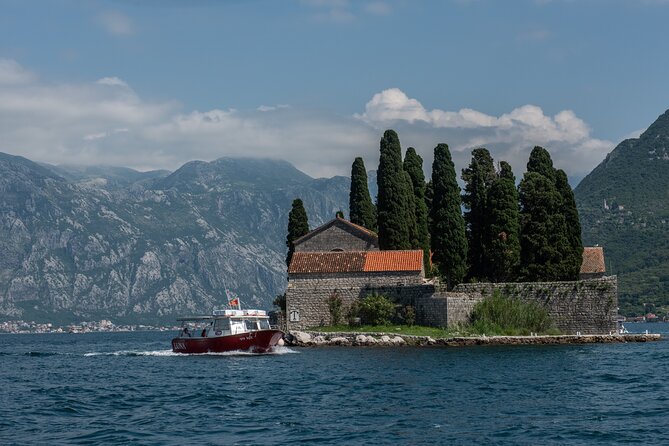 Bay of Kotor Private Full-Day Tour from Dubrovnik - Kotor’s fortified old town: where the bay story starts