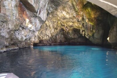 Blue cave tour - 4 caves and sandy beach - Getting to the water: air-conditioned ride plus a speedboat-style day
