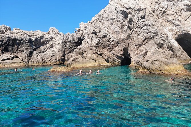 Blue cave tour - 4 caves and sandy beach - Guides and safety: small-group attention makes a difference
