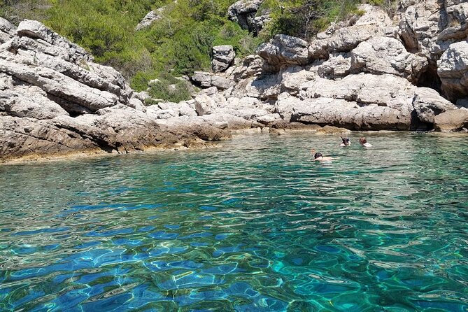 Blue cave tour - 4 caves and sandy beach - The rough-water reality: when conditions change the plan