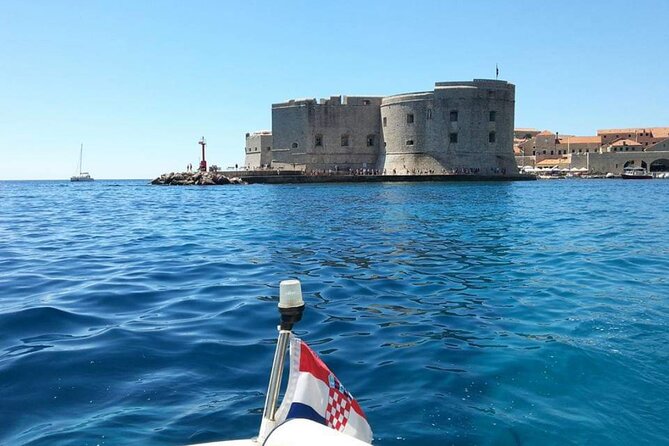 Boat rental in Dubrovnik Croatia. Cruise around Dubrovnik coast and islands - Onboard Comfort: What’s Included and What You’ll Need to Bring