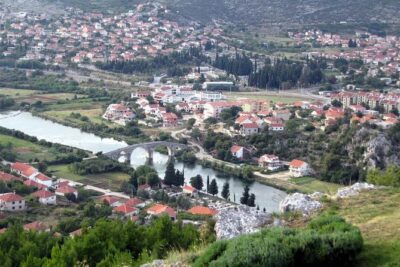 Bosnia Food and Wine Experience Tour - From Dubrovnik - Stop 2: Pridvorci Winery Tasting With Indigenous Varieties