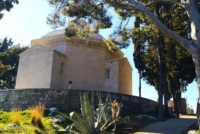 Cavtat Old Town: Exploration Game and Tour - Cavtat Old School on Prijeko Street: school building energy, museum payoff