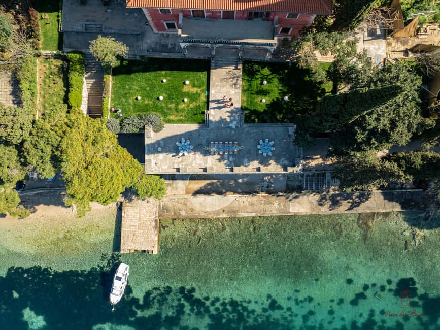 Cavtat Wine Experience: Tasting at Wine Bar Banac - Professional waiters in English: what you’ll learn