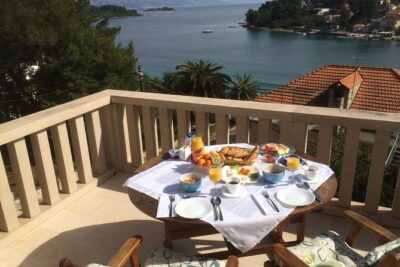 Croatia Family Multi Activity Holiday package - Starting with Ston and Pelješac: stone walls, lunch, oysters, wine