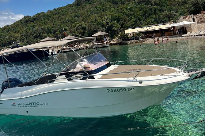 Discover Elaphite Islands and Hidden Caves in Dubrovnik - What’s included on board (and why it matters on a 4-hour day)