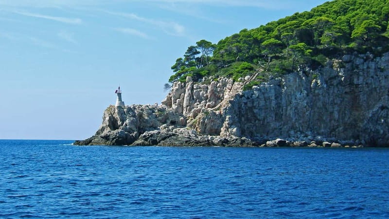 Dubrovnik: 3 Island Boat Tour with Lunch and Guide - Onboard comfort, food, and drinks: what makes the boat portion feel like a vacation