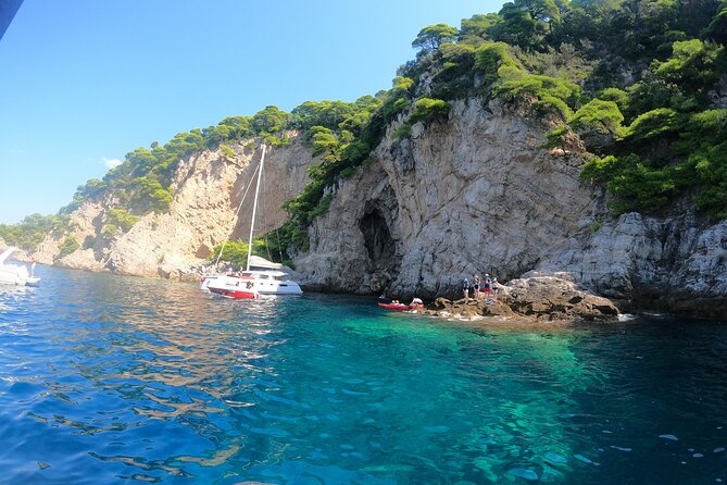 Dubrovnik cave experience swimming tour - Between Stops: Boat Drive, Clear Sea, and Drinks On Board