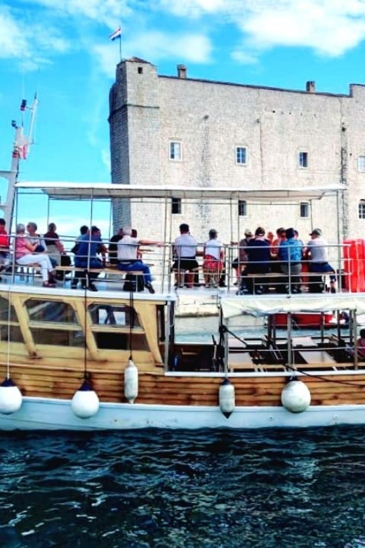 Dubrovnik: Elaphiti Islands Boat Cruise with Lunch & Drinks - Meeting the Bobara or Mara at Lapadska Obala 5