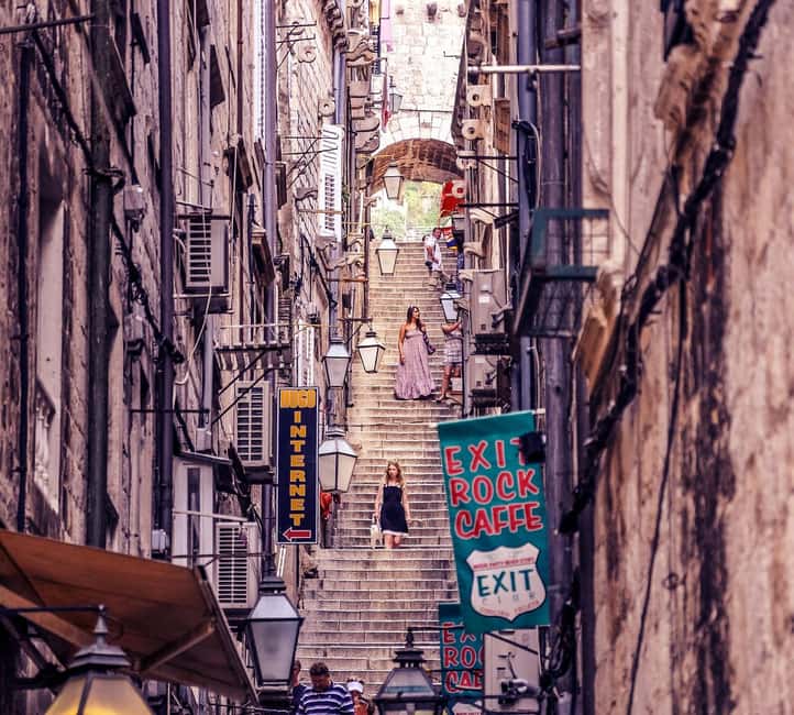 Dubrovnik for Kids: A Playful Family Walking Tour Experience - Quick hits for families