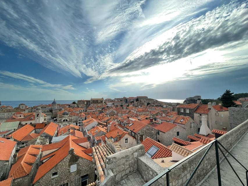 Dubrovnik: Game of Thrones & City Walls Walking Tour - From Amerling Fountain to Westeros mode