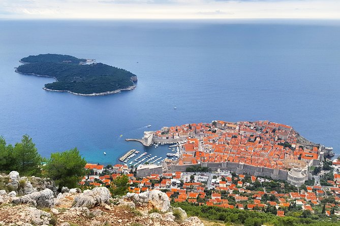 Dubrovnik Game of Thrones Driving Tour - Drive-bys you’ll notice: Buža gate and the north side of the wall