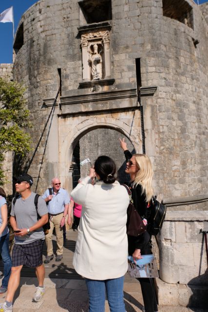 Dubrovnik: Guided Old City Walking Tour - First stop: getting your bearings at Amerling Fountain
