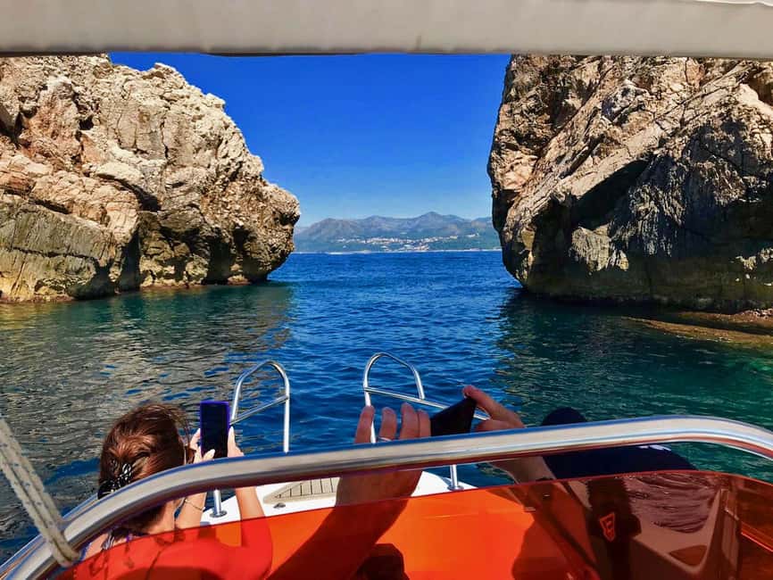 Dubrovnik: Half-Day Boat Tour to Elaphite Islands 4h - Price: how $306 per group turns into real value