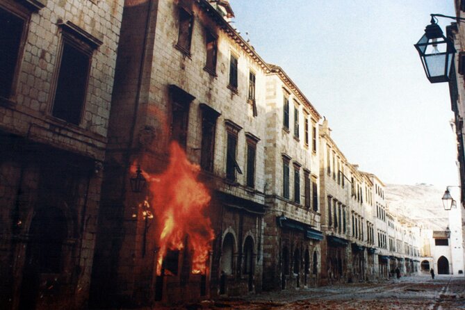 Dubrovnik Homeland War Private Tour - City Walls and harbor views: where protection meets power