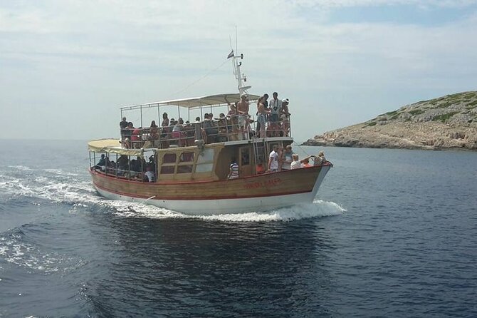 Dubrovnik Islands Boat Tour with Lunch and Unlimited Drinks - The real value of the timing and onboard setup