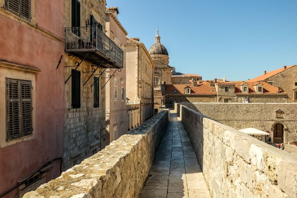 Dubrovnik: Old Town and City Walls Guided Walking Tour - Getting started at Pile Square (and why that matters)