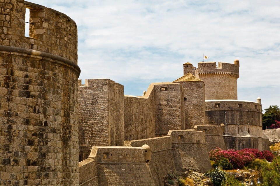 Dubrovnik: Old Town & City Walls Guided Tours Combo - Should you book this Dubrovnik Old Town & City Walls combo?