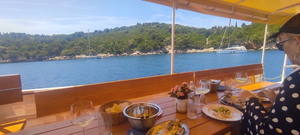 Dubrovnik: Old Town Cruise with Lunch - Lunch on Board: Local Fish, Side Dish, and Drinks