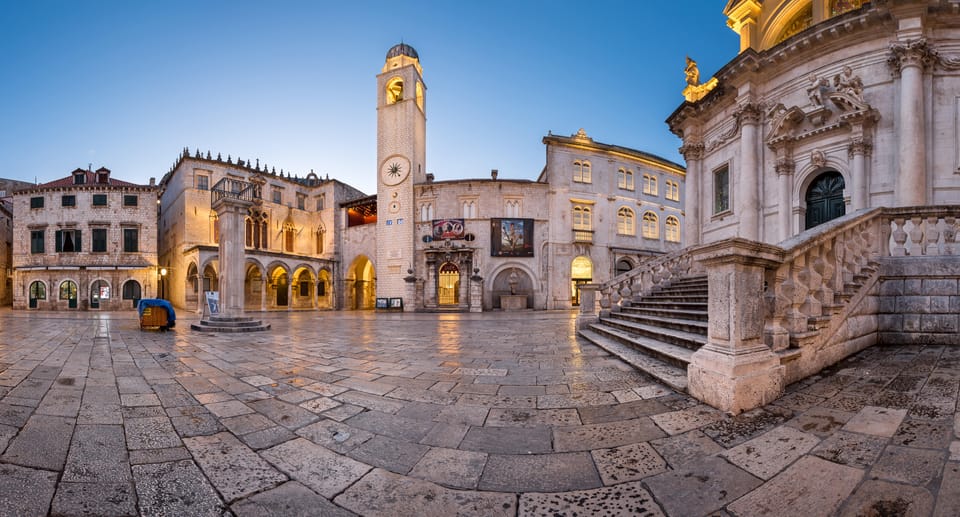 Dubrovnik Old Town History Tour: Early & Late Start - Harbor moments at the end: a good landing spot