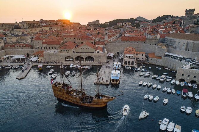 Dubrovnik Old Town Walking Tour and Cruise with Karaka - The Old Town Walking Tour: Landmarks With Stories You Can Repeat