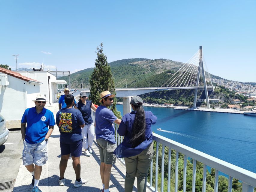 Dubrovnik: Panorama Tour with Free Time in the Old Town - The Plavac Mali toast: a small finish with local flavor