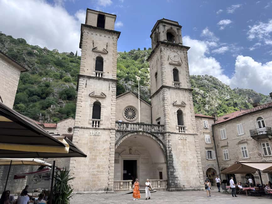 Dubrovnik: Private Tour to Montenegro, Kotor, and Perast - Perast’s Quiet Waterfront: Villas, Old Streets, and the Two Islets Ritual
