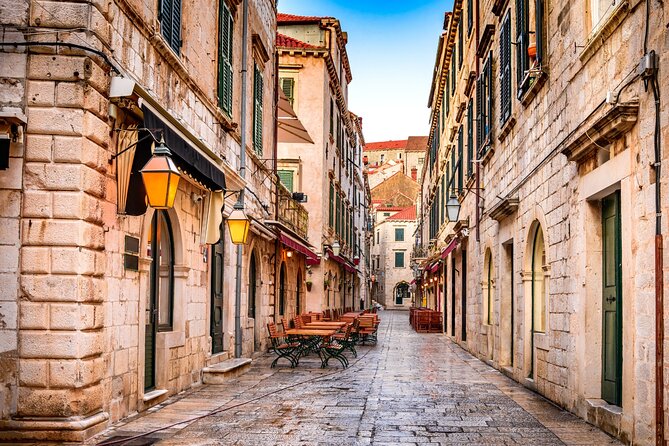 Dubrovnik Scavenger Hunt and Highlights Self Guided Audio Tour - Stop-by-Stop: From Pile Gate to Bell Tower