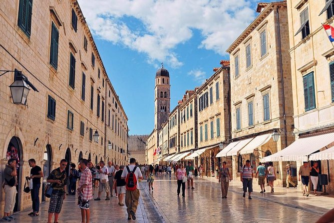 Dubrovnik Shore Excursion: Old Town Walking Tour - Cathedral of the Assumption: Baroque Beauty With a Rebuild Story