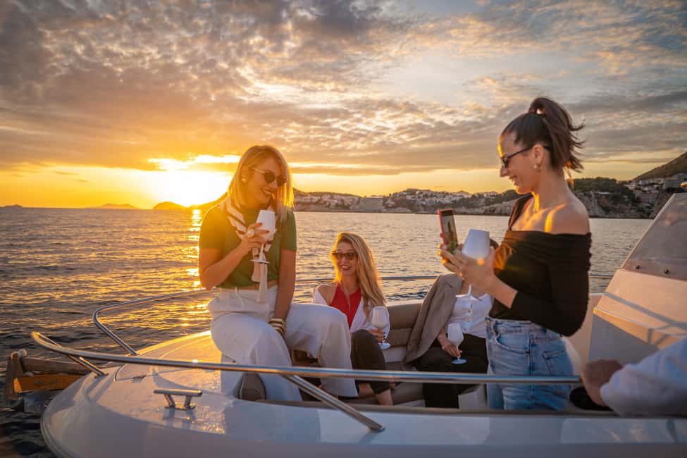 Dubrovnik: Sunset Tour With Panorama Of City Walls - Coastline cruising: city walls, Villa Sheherezade, and quick photo stops