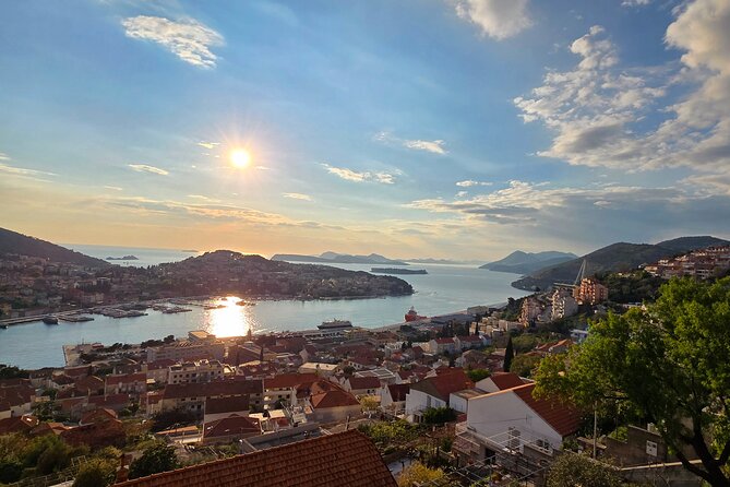 Dubrovnik Sunset Tour with Scenic Views and Local Wine - Mount Srđ Finale: The Illuminated Old City From Above