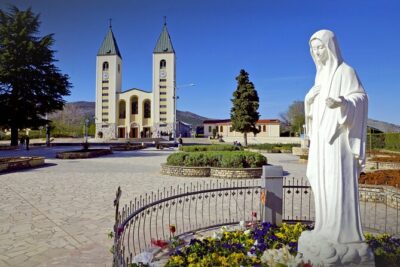 Dubrovnik to Medjugorje & Kravice - Day Trip with Luxury Vehicle - Choosing between driver-only and a real English guide