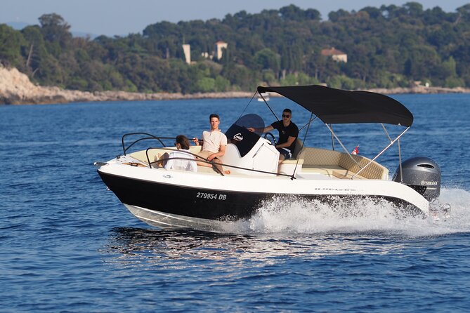 Dubrovnik:Blue cave and sandy beach Sunj with a private speedboat - Price and logistics: the real value math for a group of up to 6
