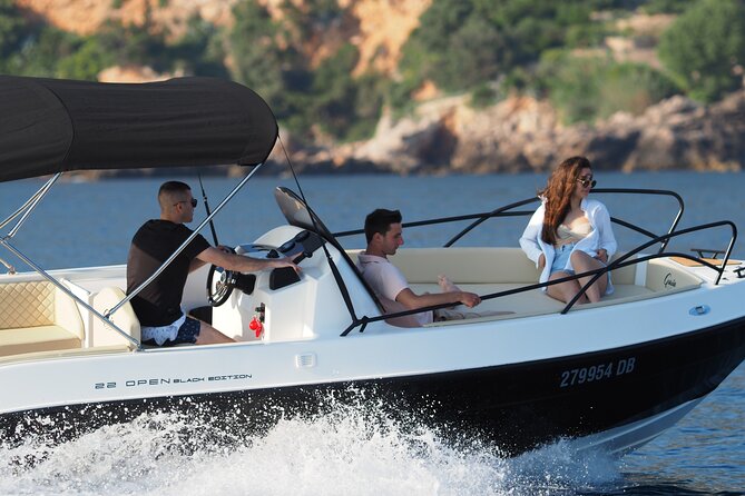 Dubrovnik:Blue cave and sandy beach Sunj with a private speedboat - Kolocep’s Green Cave cluster: three caves, one swim-friendly stop