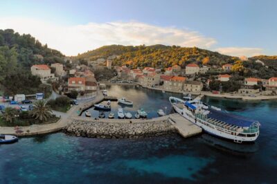 Elaphite Islands Full-Day Kayak and Bike Tour from Dubrovnik - Kayaking on the Elaphites: technique, safety, and real sea time