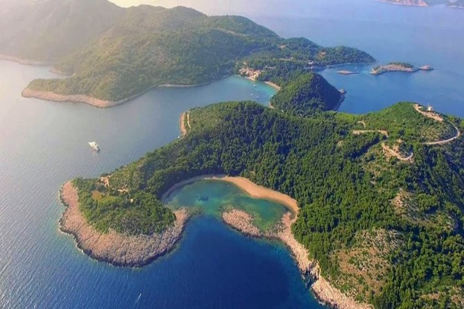 Elaphite Islands & Mljet - Private Boat Excursion from Dubrovnik - The onboard “comfort math”: what’s included and why it matters