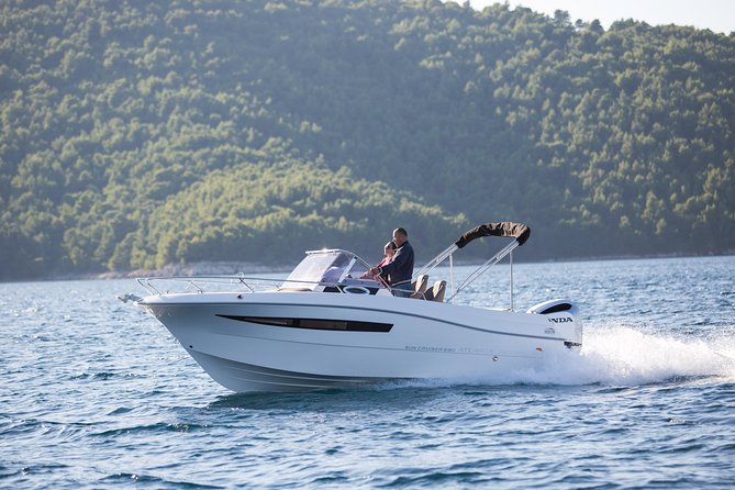 Elaphiti Islands 6 Hours Private Speedboat Tour - Sipan: olive oil, vineyards, and a slower island history