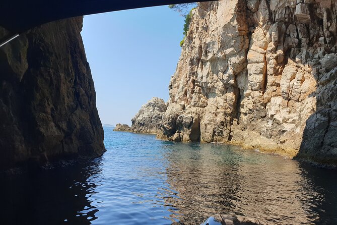 Elaphiti Islands 6 Hours Private Speedboat Tour - Drinks, bottled water, and snorkeling gear for real comfort
