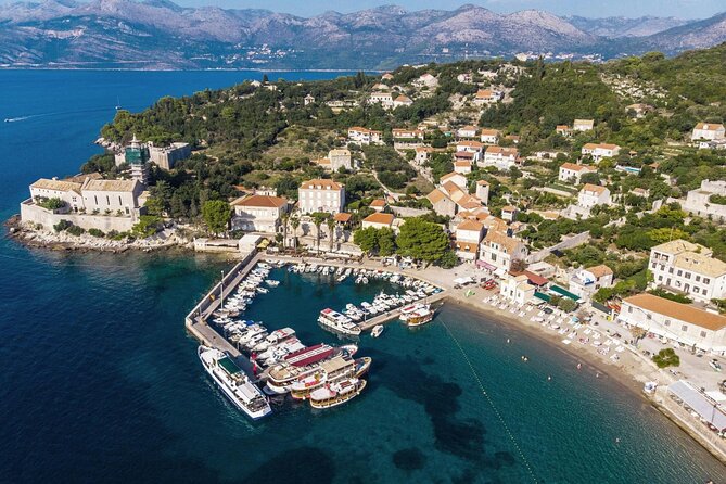 Elaphiti Islands by Catamaran with snacks and unlimited drinks from Dubrovnik - Stop 1: Gruž port and the first stretch of the day