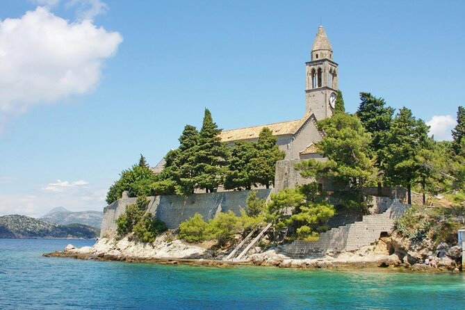 Elaphiti Islands by Catamaran with snacks and unlimited drinks from Dubrovnik - Food and drinks onboard: snacks, drinks, and what to expect