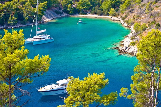 Explore the Caves and Hidden Bays with Underwater Scooter - Guides and the feel of the day on the water