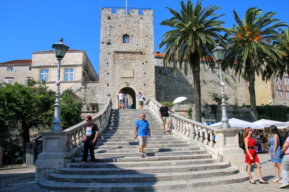 From Dubrovnik: Guided Tour of Pelješac & Korčula - Korčula old town with guidance (and real free time)