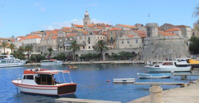 From Dubrovnik: Korcula Island Tour with Wine Tasting - Ston coffee and wall-watching before Korčula