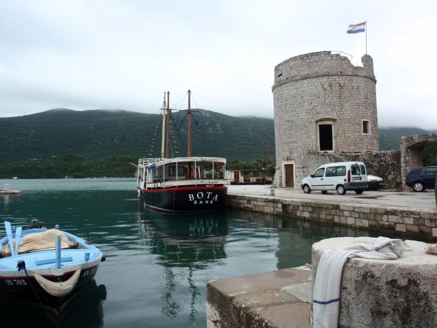 From Dubrovnik: Mali Ston Oyster Paradise Tour with Transfer - The drive to Mali Ston and the ferry-to-farm feeling