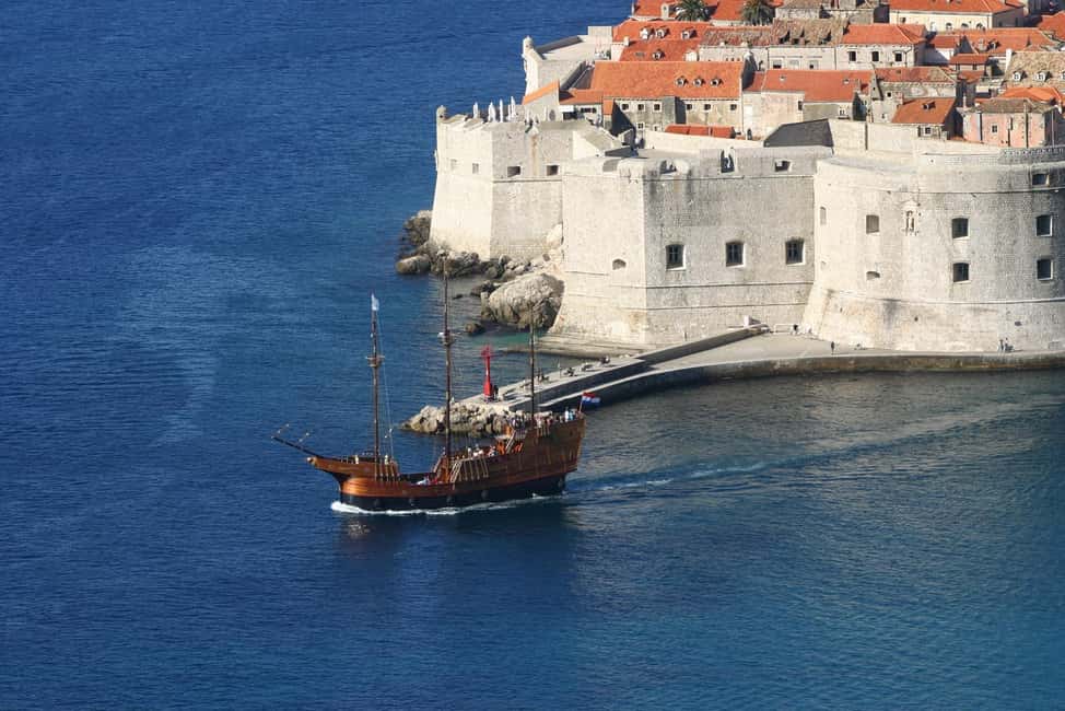 From Split: Dubrovnik Day Trip incl. Stop in Ston - Ston’s walls and oysters: the first real payoff of the day