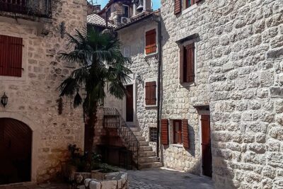 Full-Day Group Tour of Montenegro Coast from Dubrovnik - Perast: a protected town and the island viewpoint you can choose