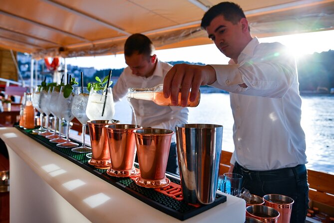 Gastro Cruise | Cruise around Dubrovnik Old Town with Lunch - Key highlights at a glance