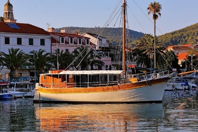 Gastro Cruise | Cruise around Dubrovnik Old Town with Lunch - Getting to Porat Dubrovnik Ribarnica and what the boat ride is like